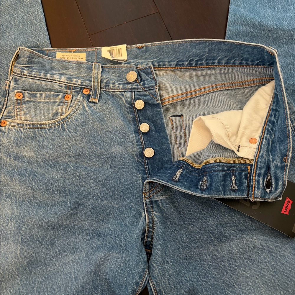 NWT Levi’s Premium Original 501 Straight Leg Light Wash Jeans 28” Waist Denim - Picture 10 of 11